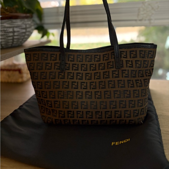 Authentic Fendi Zucca Bag - Picture 4 of 5